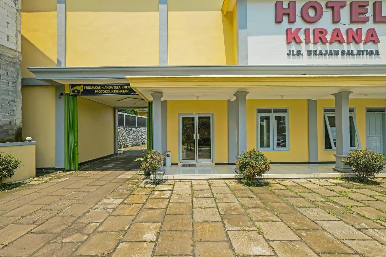 Oyo 92483 Hotel Kirana Salatiga Εξωτερικό φωτογραφία