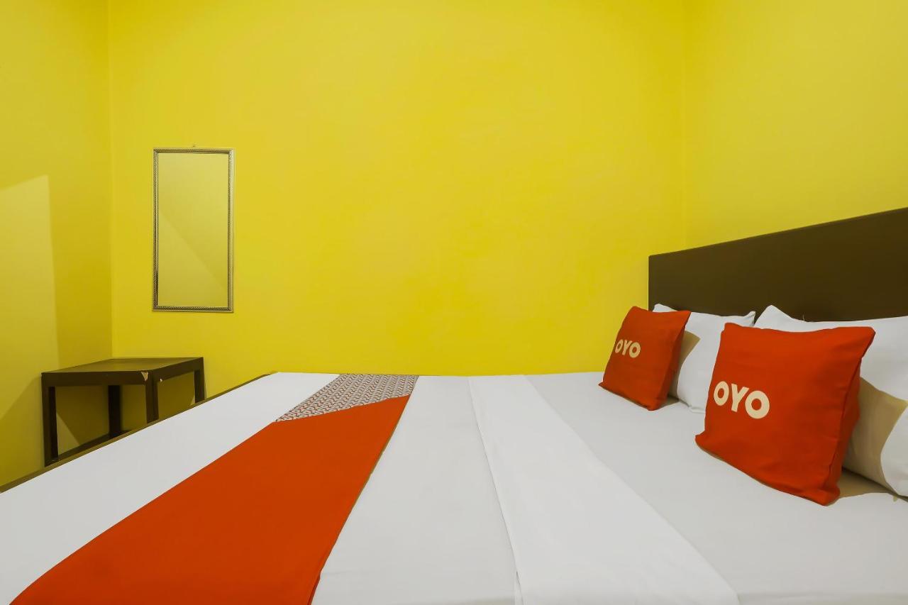 Oyo 92483 Hotel Kirana Salatiga Εξωτερικό φωτογραφία